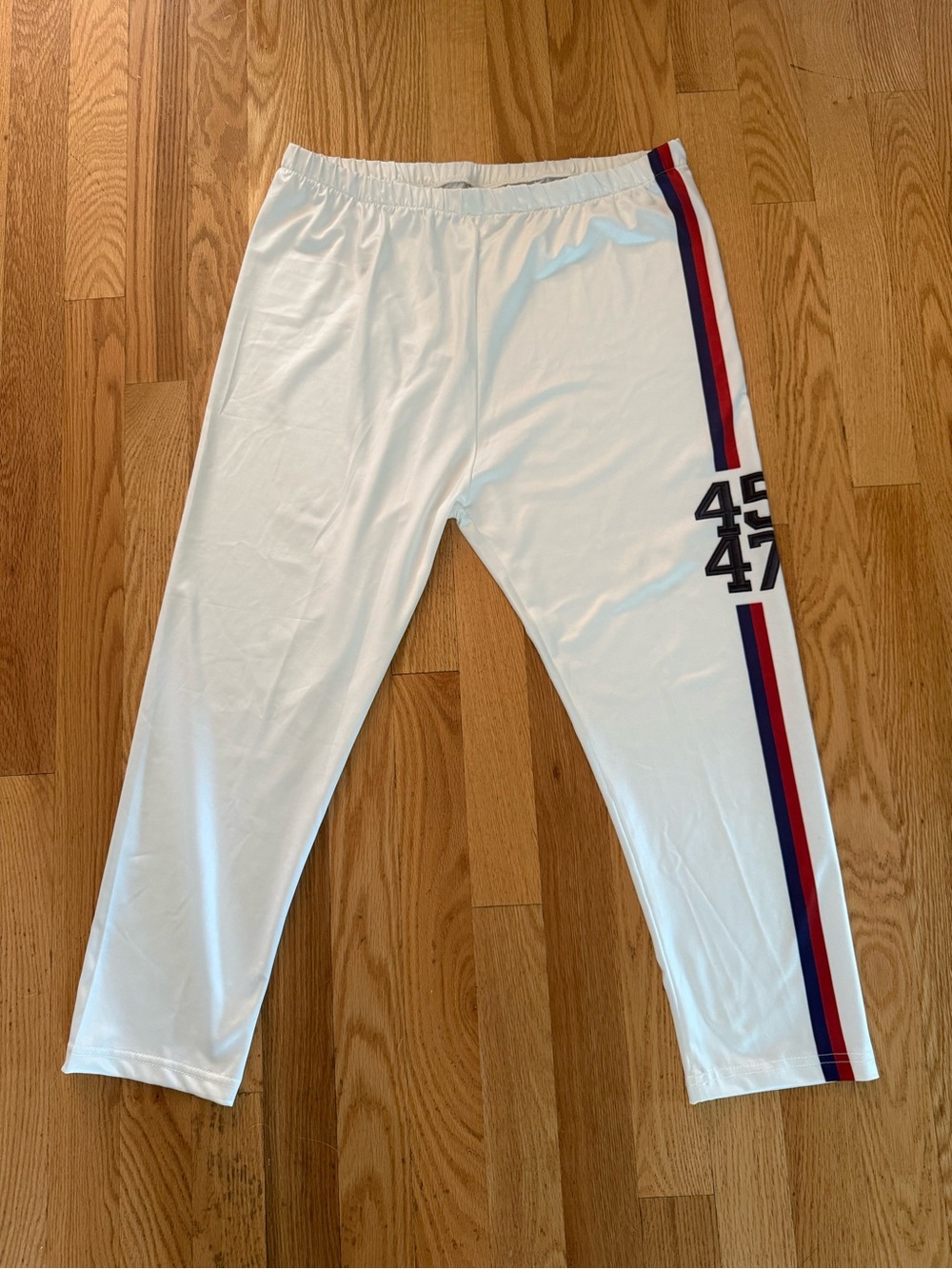 NWOT Trump 45/47 Leggings XL